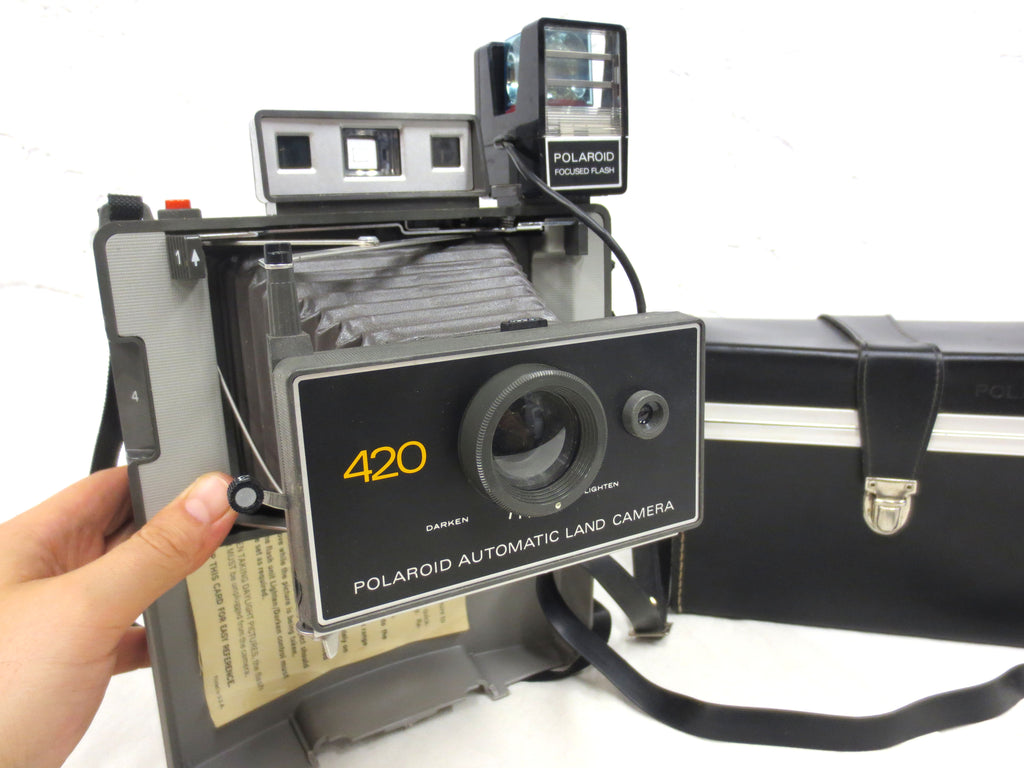 Vintage Automatic Polaroid Land Camera Model 420, Focused Flash, Polaroid Case
